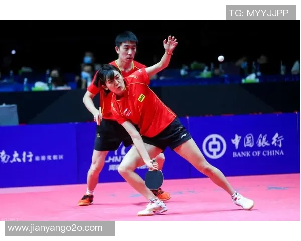 南京乒乓球队与重庆乒乓球队赛后战术分析与总结探讨